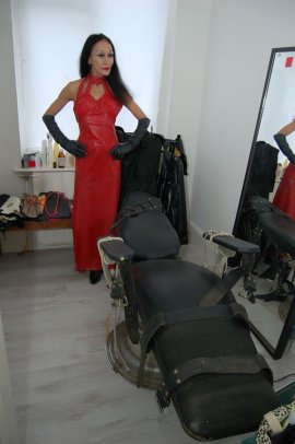 londonmistress0077